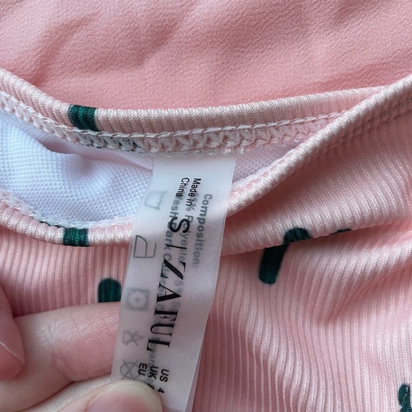 bikini - Picture 2 of 4